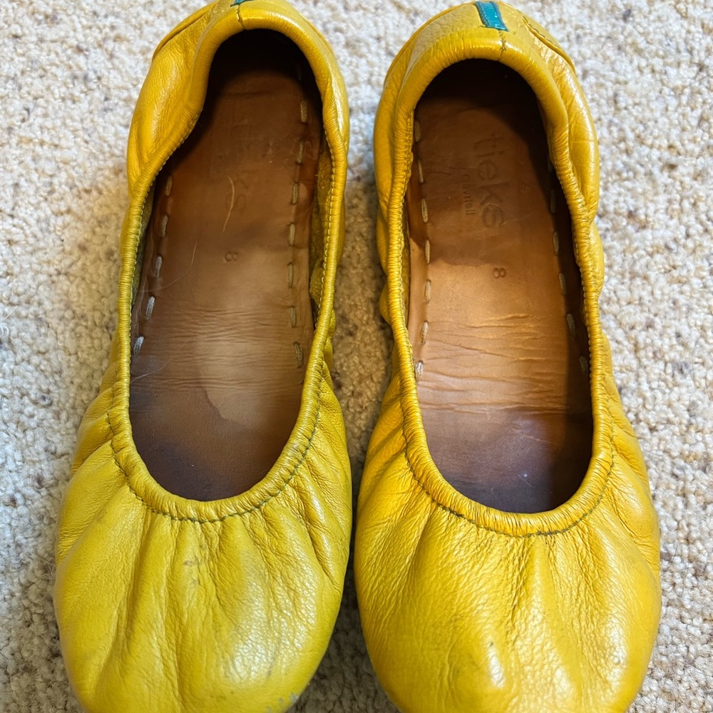 Mustard yellow tieks